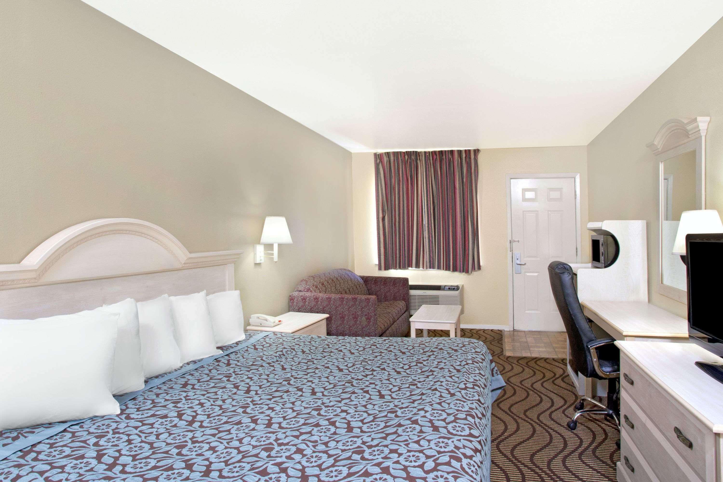 Days Inn By Wyndham Kerrville Exteriör bild