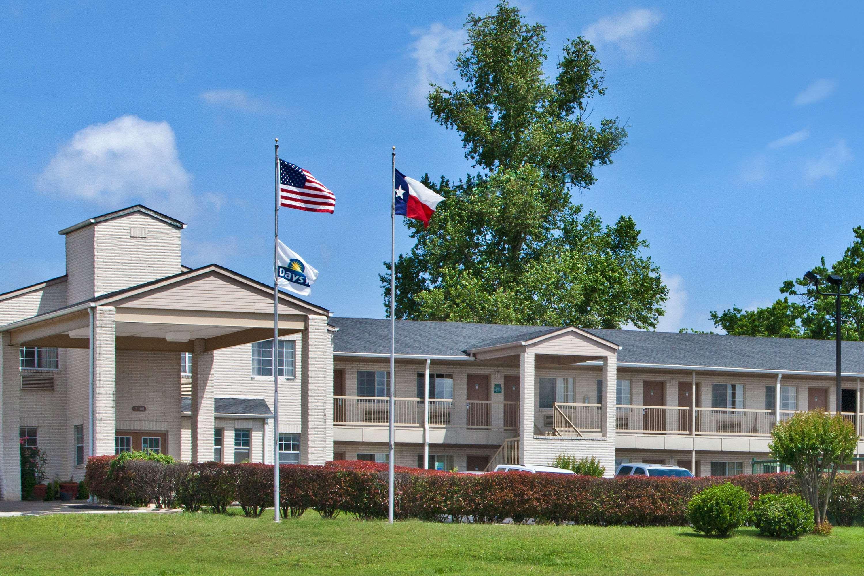 Days Inn By Wyndham Kerrville Exteriör bild