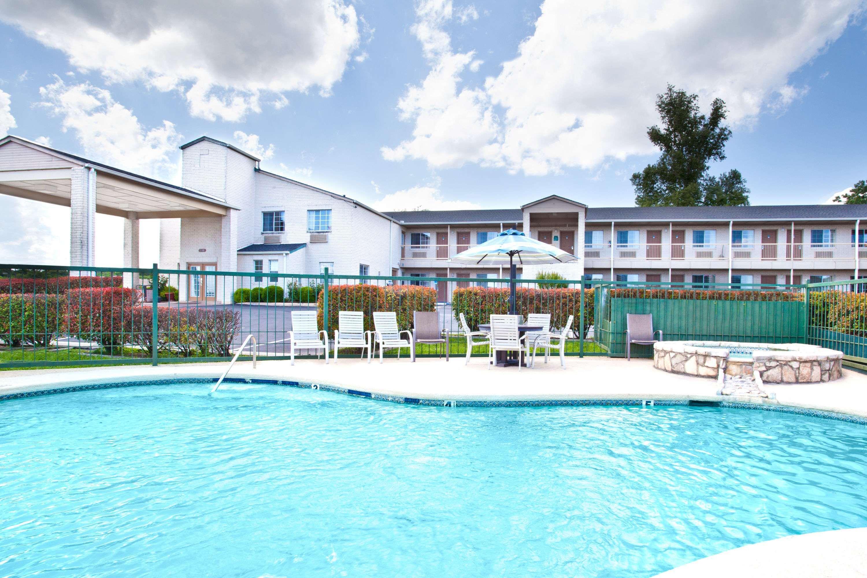 Days Inn By Wyndham Kerrville Exteriör bild